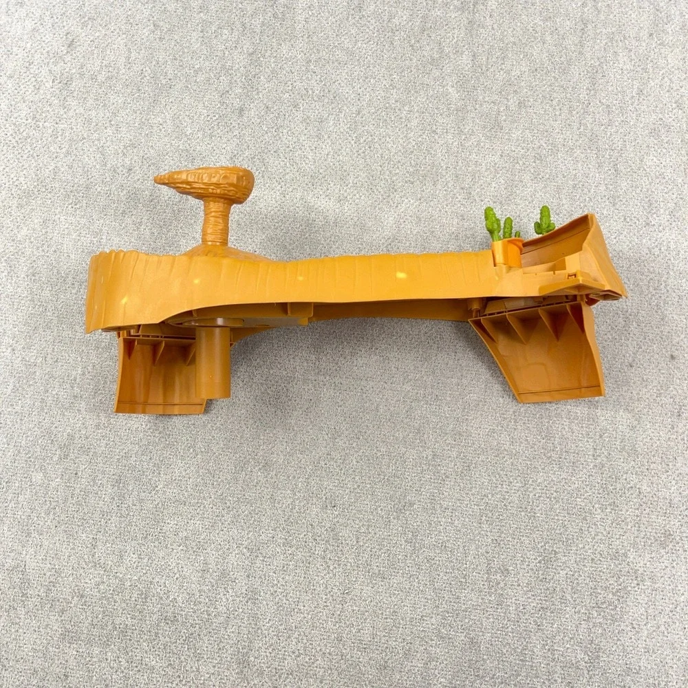 Disney Pixar Cars Radiator Springs World Playset Toys R Us Exclusive PARTS LOT